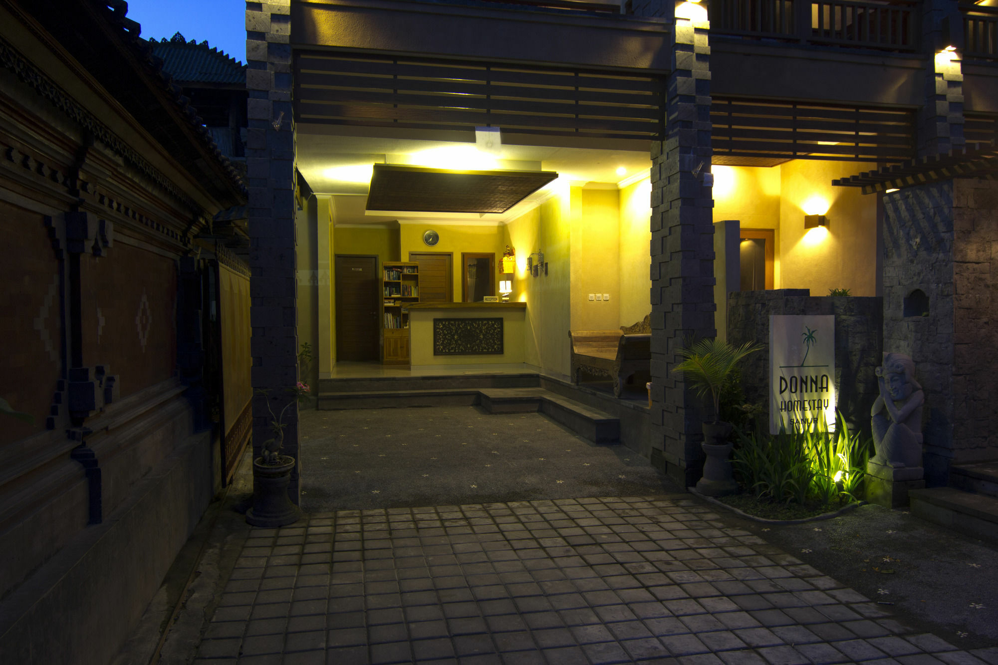 Donna Homestay Sanur  Exterior photo