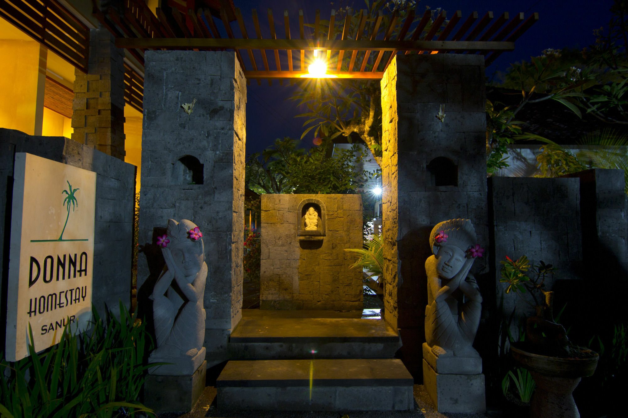 Donna Homestay Sanur  Exterior photo